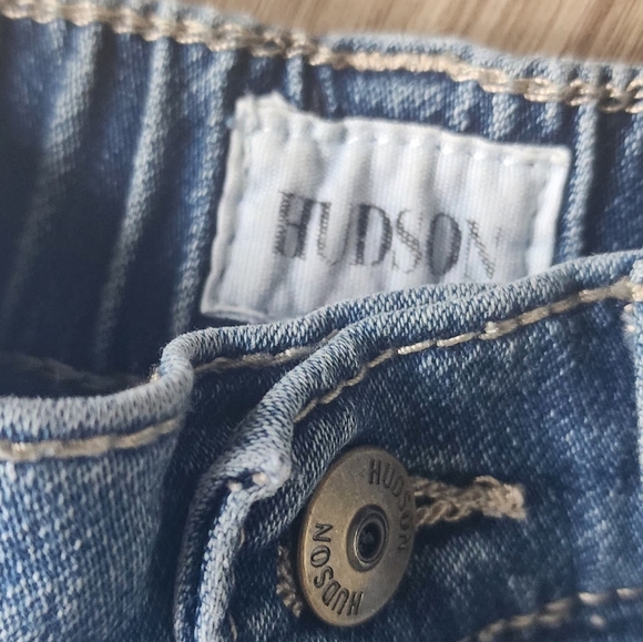 Hudson TODDLER Blue Denim Capri Denim - Picture 4 of 4
